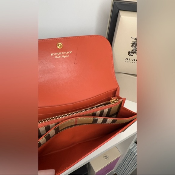 Burberry Beige and Red Checkered Wallet - Picture 2 of 6